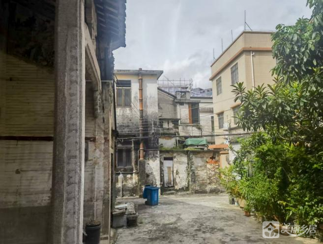 （古宅焕韵·旧宇藏情）沙溪镇虎逊大兜村大石兜大街河清巷7号（参平公祠堂）