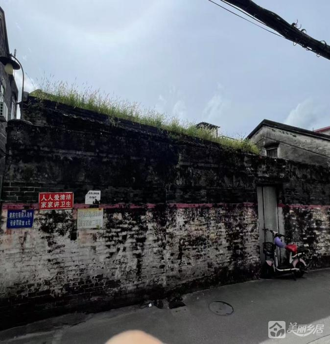 沙溪镇沙溪村岭后亨和平街28、26 、24号