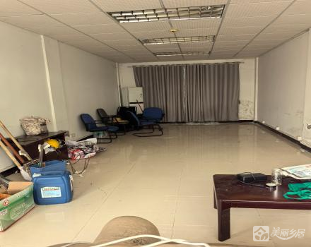 石鼓紫坭村门宿舍楼一层部分位置（中山市五桂山龙石村石鼓股份合作经济联合社）