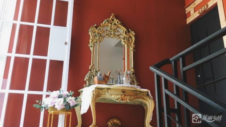 石岐区厚兴村大陂东街近电子科大房屋带花园四层出租，装修风格欧洲老式风格简朴风