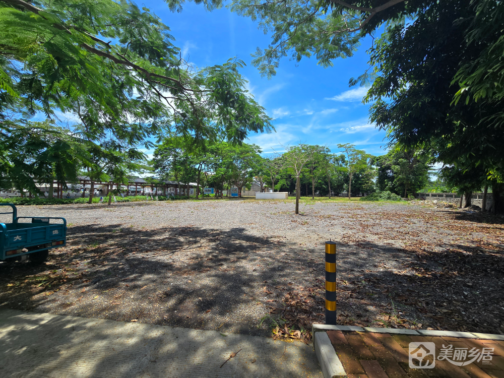南朗街道左步村风水塘旁宅基地