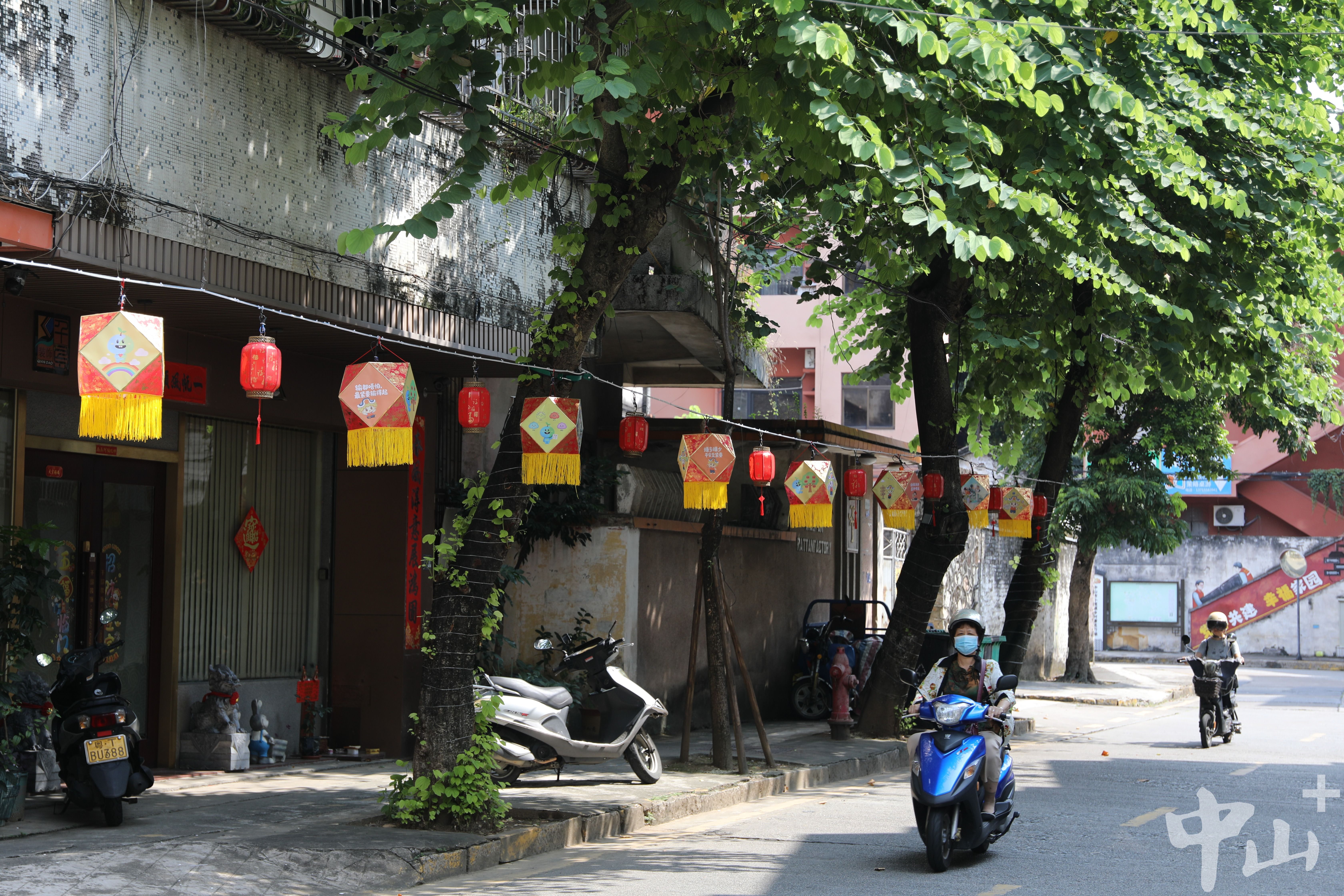 中秋花灯会要来了!600年小榄花灯推陈出新走进大众视野丨“双节”打卡“百千万” 中秋花灯会要来了!600年小榄花灯推陈出新走进大众视野丨“双节”打卡“百千万”